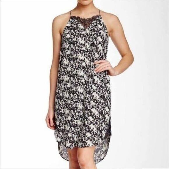 Olive‎ & oak black and white slip dress - Picture 2 of 6